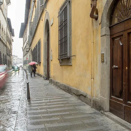 Serragli Loft Апартаменты Флоренция