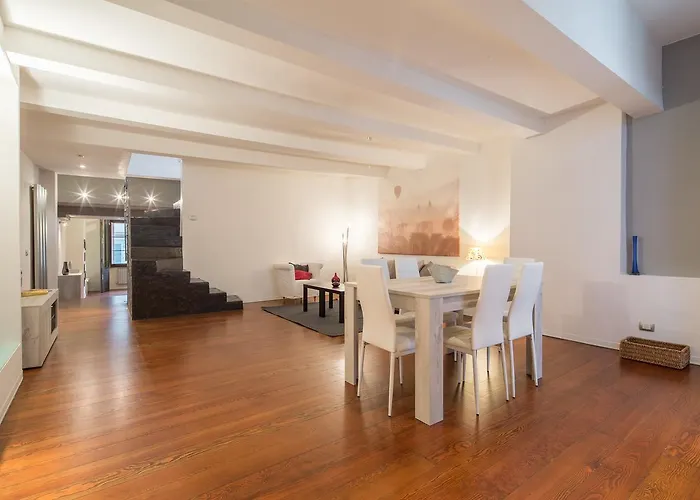 Serragli Loft 아파트 *