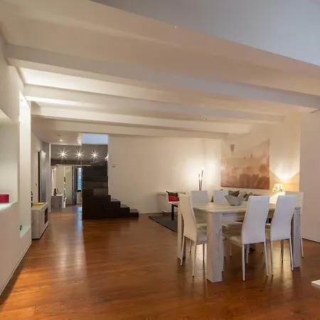 Serragli Loft Apartmán *
